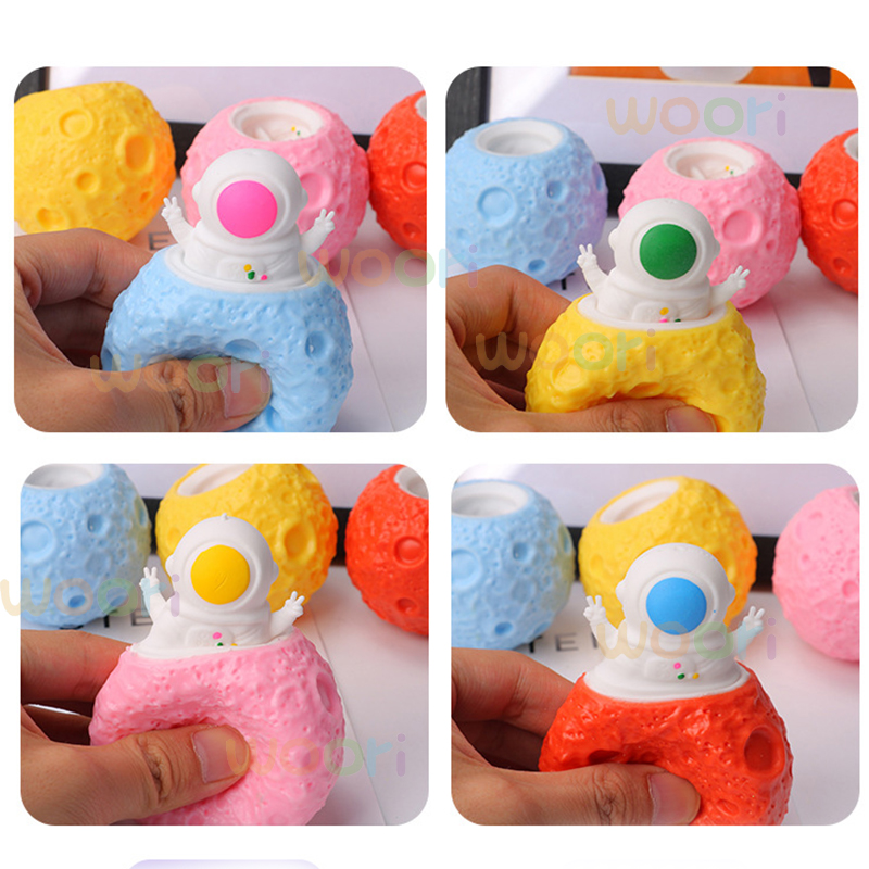 Squeeze Astronauts Planet TPR  – Photography Jokes Bewertung und Preis