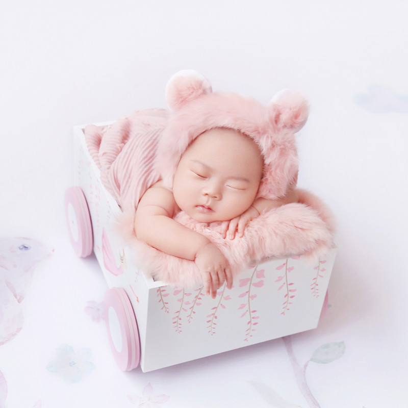 vintage wooden prop baby carri – Photography Composition Bewertung und Preis