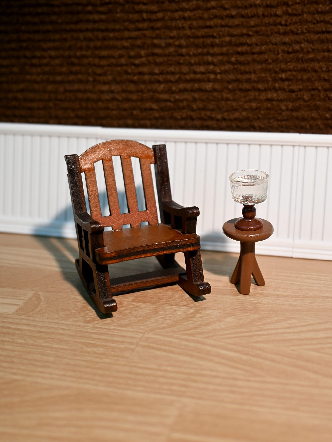 Miniature Rocking Chair, Minia – Photography Ideas Bewertung und Preis