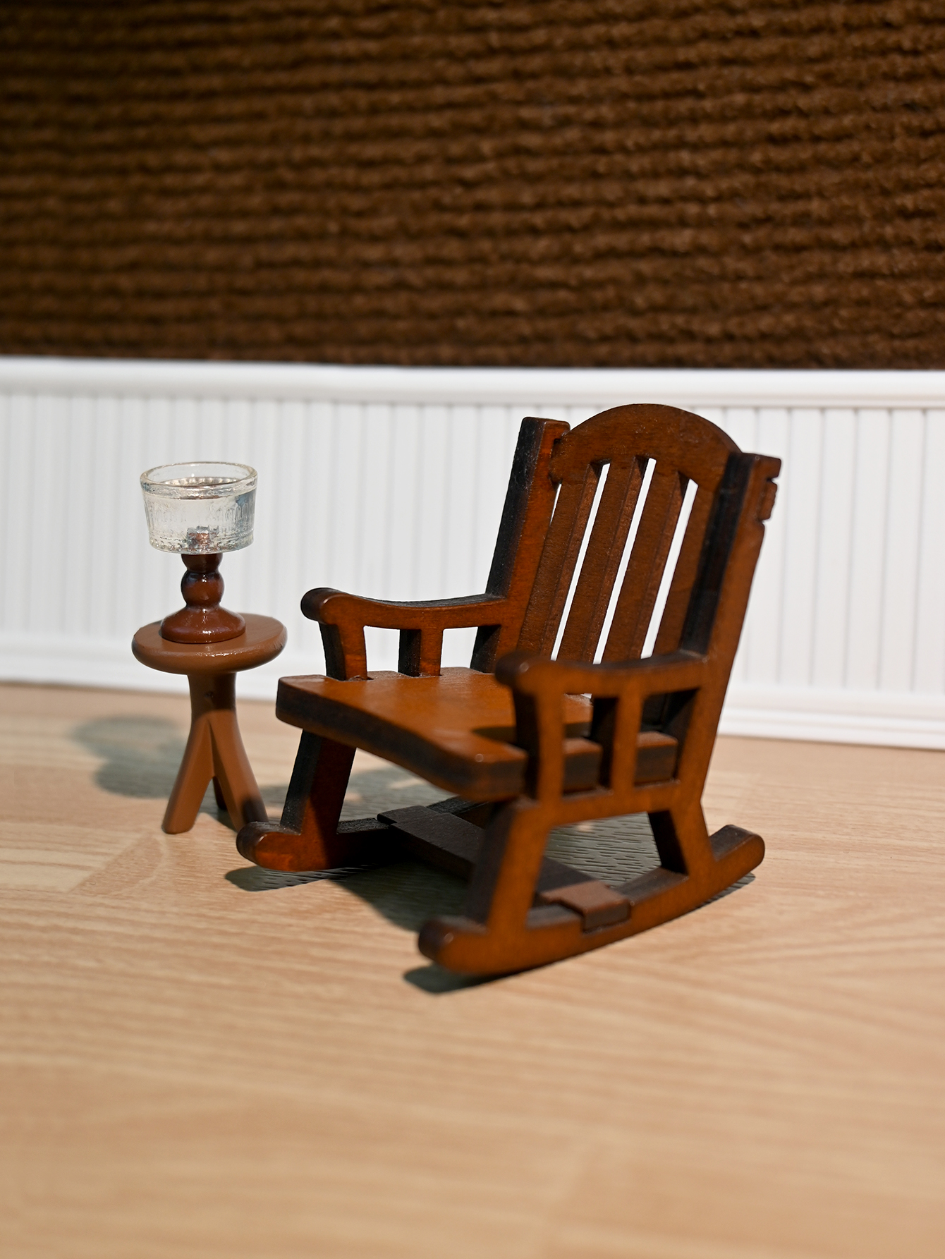 Miniature Rocking Chair, Minia – Photography Ideas Bewertung und Preis