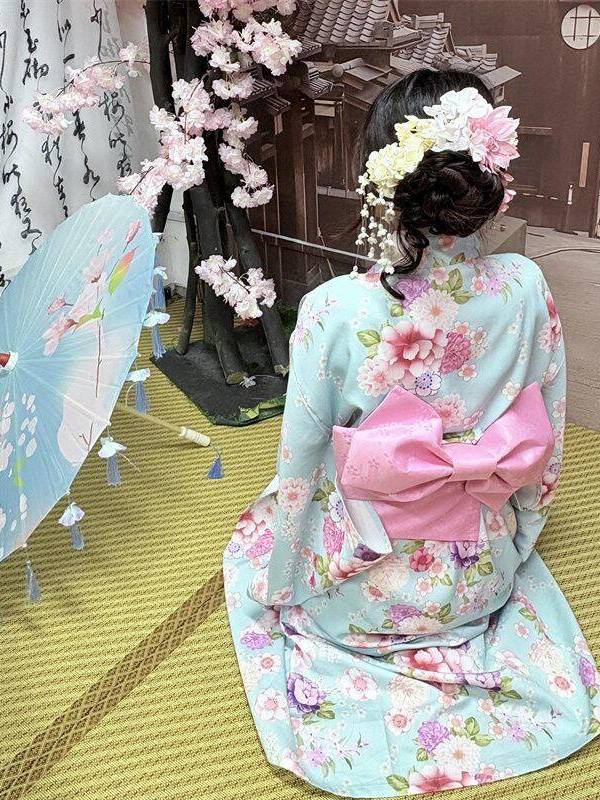 Traditional Japanese Kimono St – Photography Young Bewertung und Preis