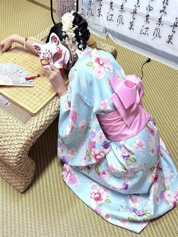 Traditional Japanese Kimono St – Photography Young Bewertung und Preis